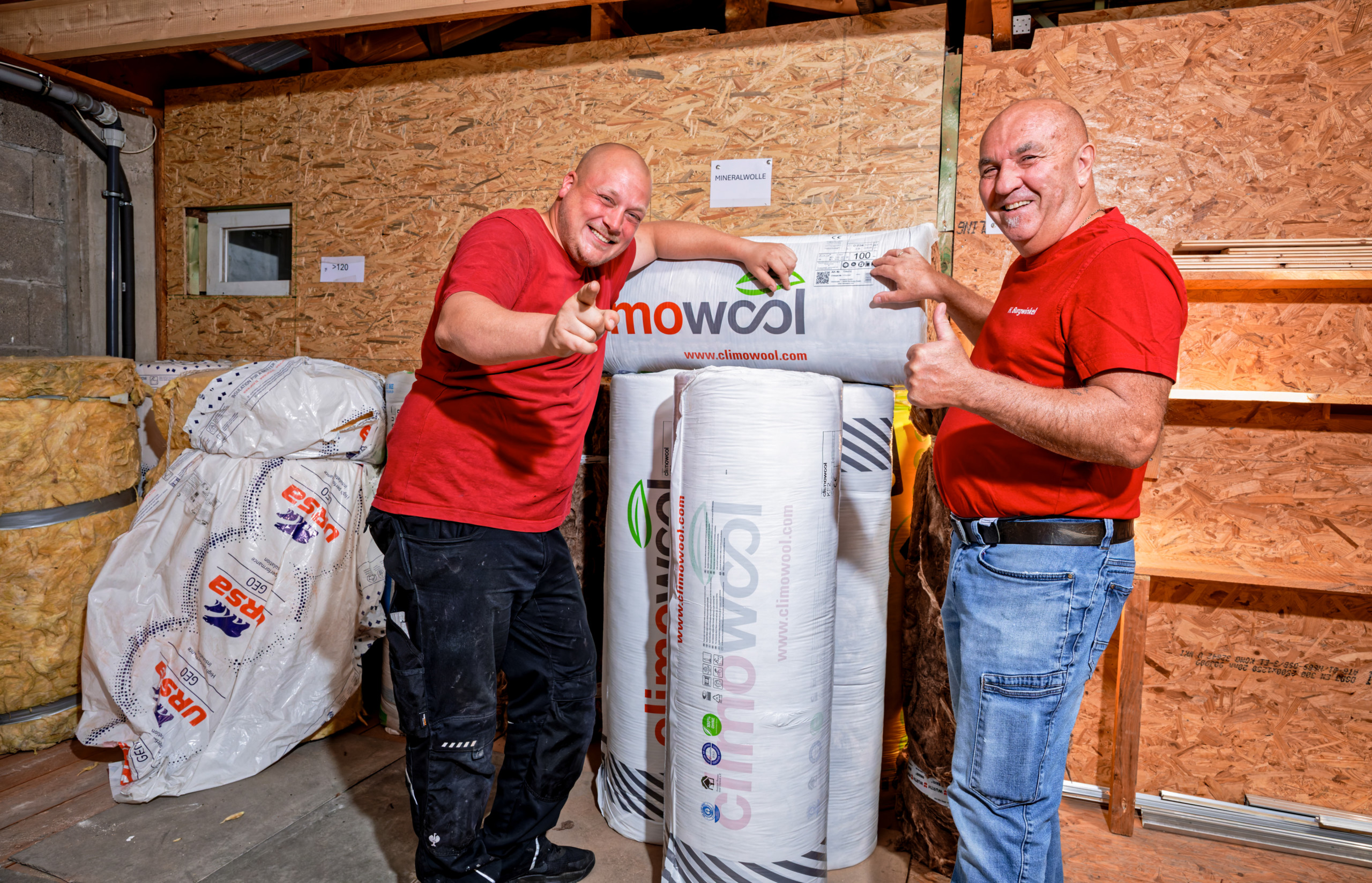 Dachdecker-Team von Burgwinkel Bedachungen - Stellenangebote für Geselle, Helfer und Ausbildung